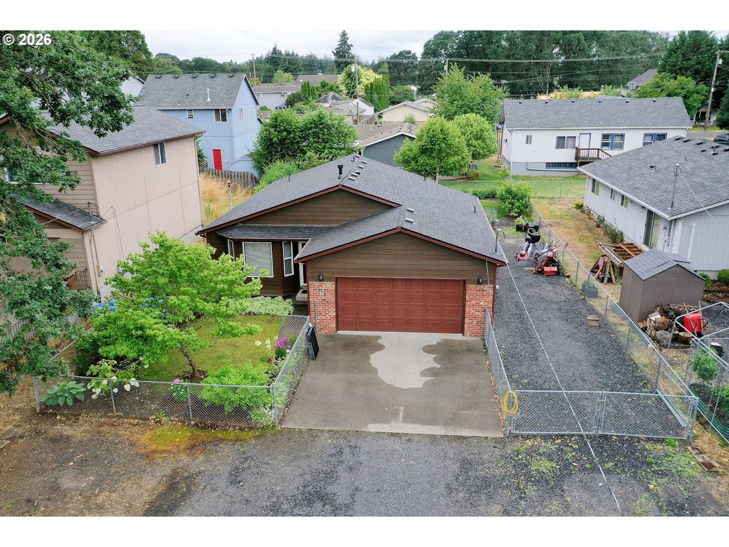 355 S 13TH St, St Helens, OR 97051