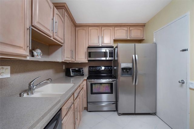 4250 Galt Ocean Drive 5A, Fort Lauderdale, FL 33308