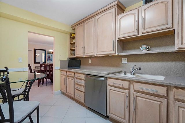 4250 Galt Ocean Drive 5A, Fort Lauderdale, FL 33308