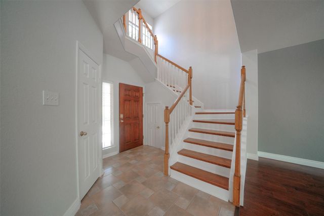 23 Endor Forest Place, The Woodlands, TX 77382