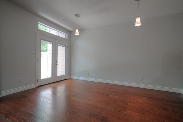 23 Endor Forest Place, The Woodlands, TX 77382