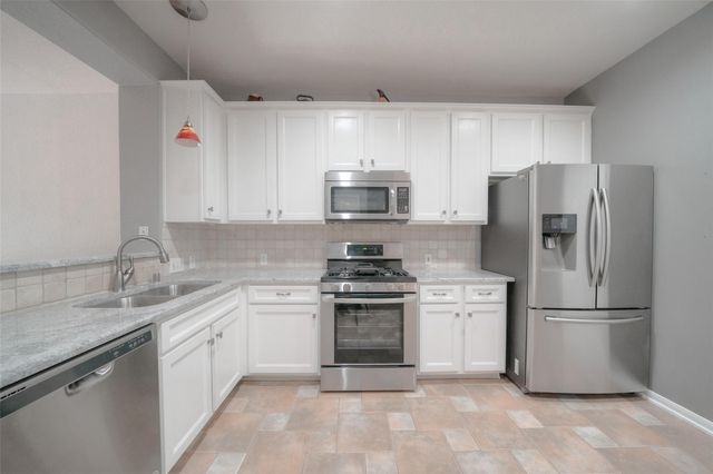 23 Endor Forest Place, The Woodlands, TX 77382