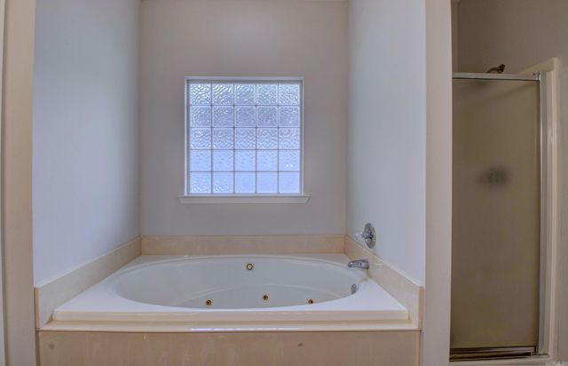 12825 Westglen Drive, Little Rock, AR 72211