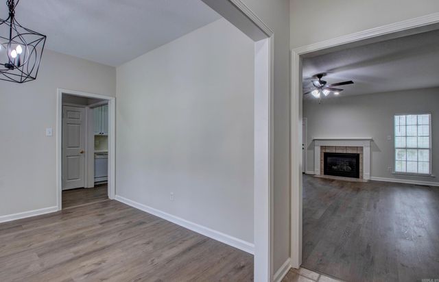 12825 Westglen Drive, Little Rock, AR 72211