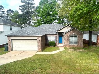 12825 Westglen Drive, Little Rock, AR 72211