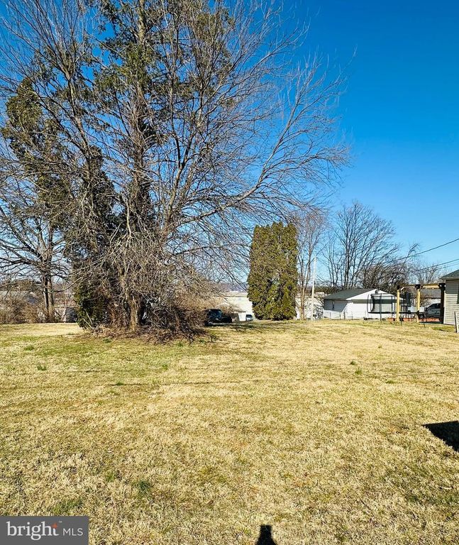 5 DAVIS AVE, Frederick, MD 21701