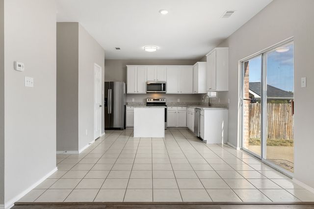 1009 Terrace View Drive, Fort Worth, TX 76108