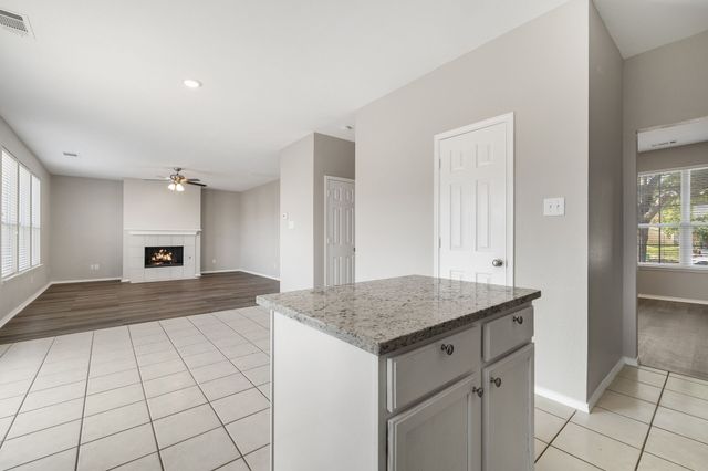 1009 Terrace View Drive, Fort Worth, TX 76108