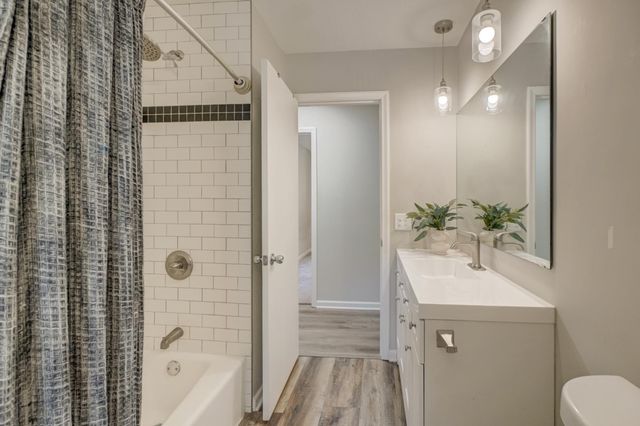 5881 Lexington Avenue N, Shoreview, MN 55126