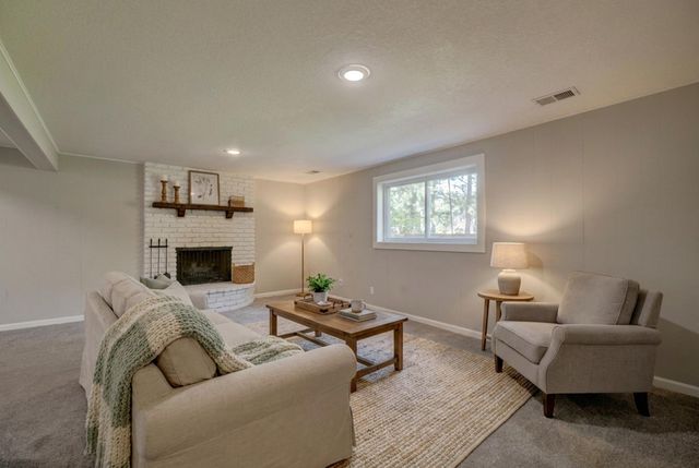 5881 Lexington Avenue N, Shoreview, MN 55126