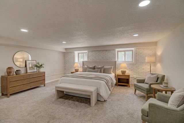5881 Lexington Avenue N, Shoreview, MN 55126
