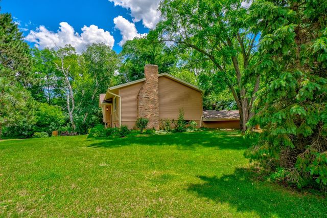 5881 Lexington Avenue N, Shoreview, MN 55126