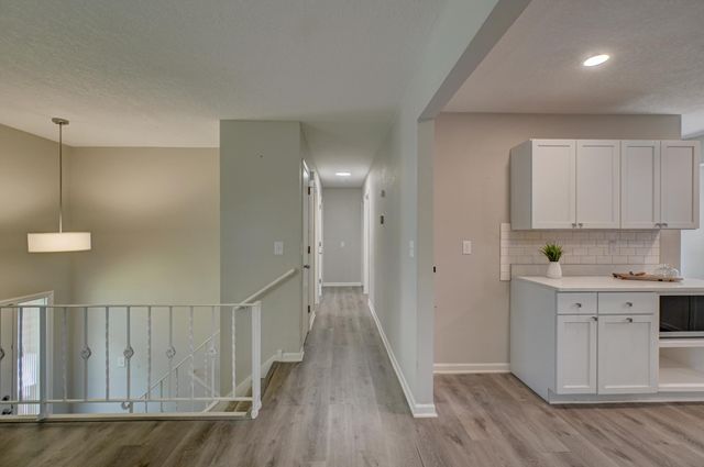5881 Lexington Avenue N, Shoreview, MN 55126