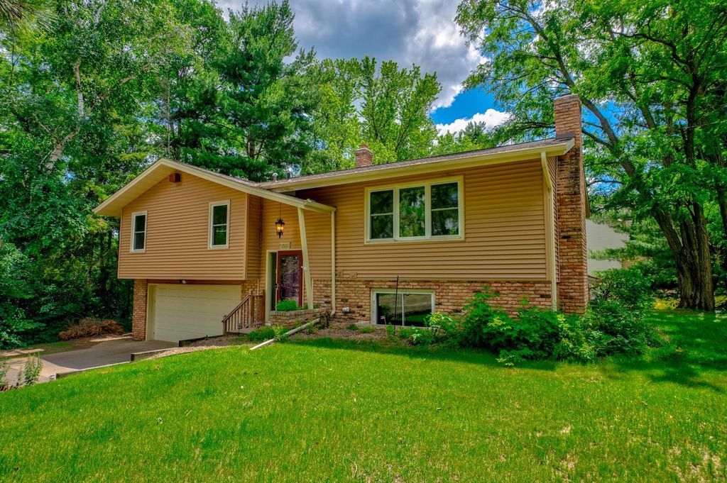 5881 Lexington Avenue N, Shoreview, MN 55126 — photo 2