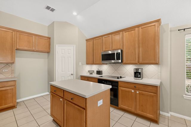 2420 Bent Trail, Mansfield, TX 76063