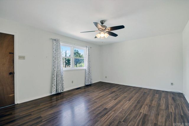 15602 Oakcrest Lane, Little Rock, AR 72206