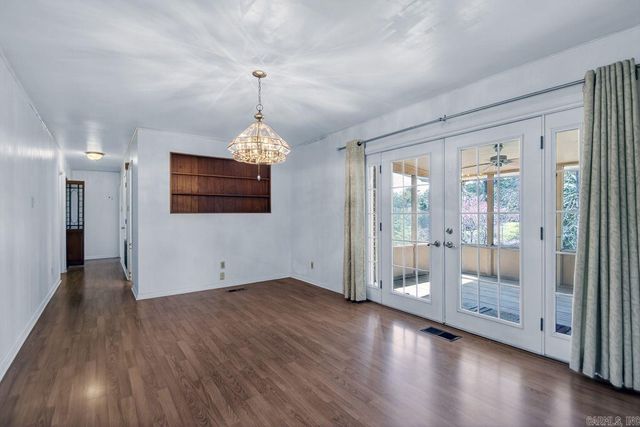 15602 Oakcrest Lane, Little Rock, AR 72206