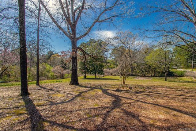 15602 Oakcrest Lane, Little Rock, AR 72206