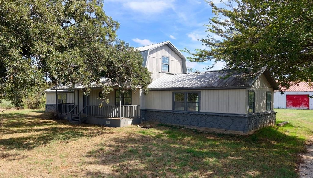 443 County Road 3799, Paradise, TX 76073 — exterior