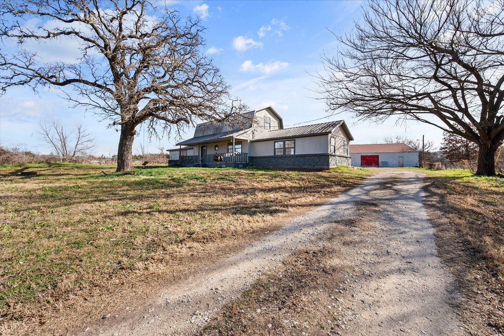 443 County Road 3799, Paradise, TX 76073 — photo 2