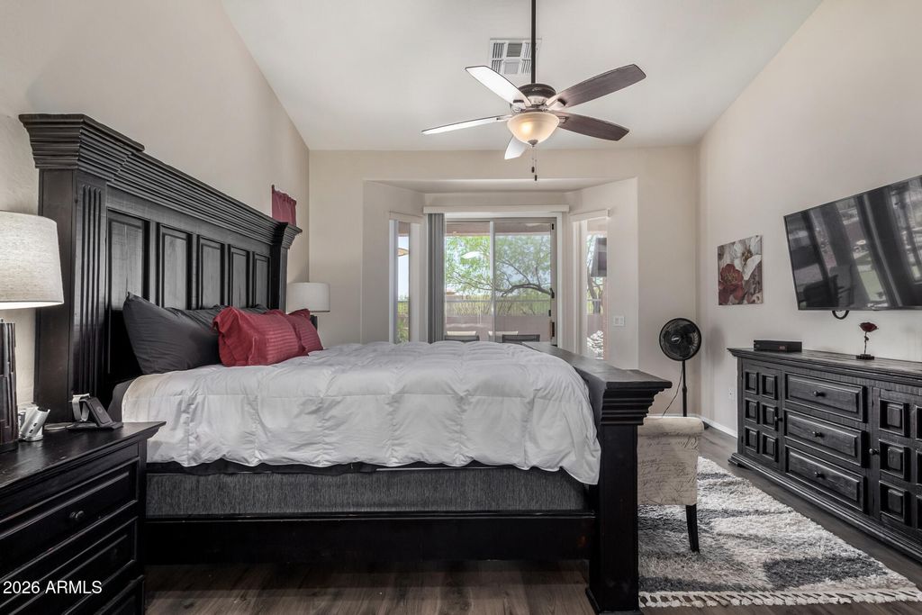 Image 21 of property listing at 7762 E RUSSELL Circle, Mesa, AZ 85207