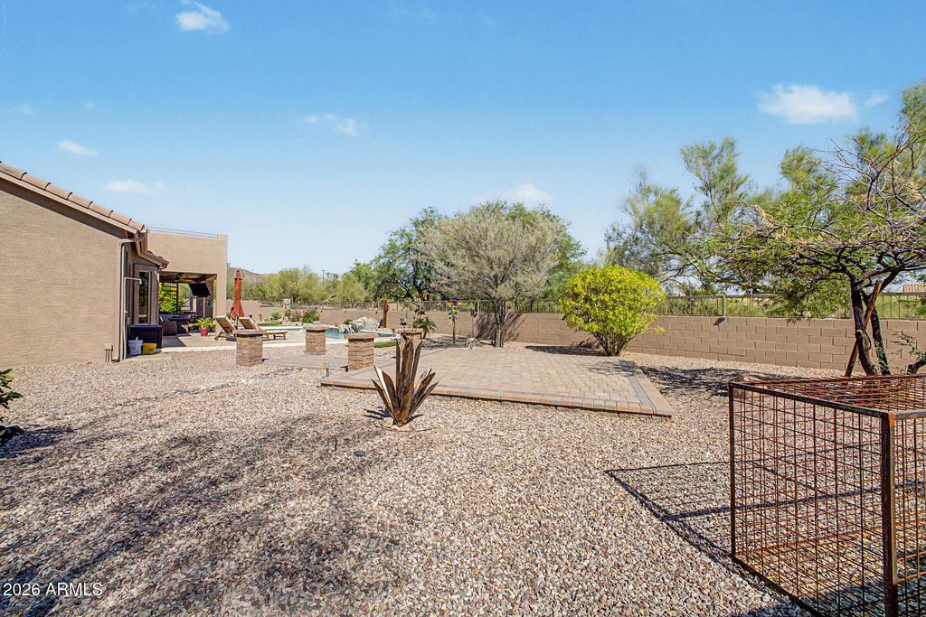 Image 40 of property listing at 7762 E RUSSELL Circle, Mesa, AZ 85207