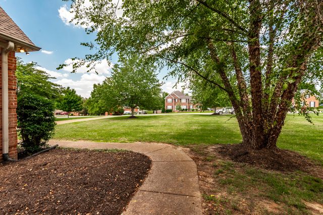 1703 Wrencrest Dr, Mount Juliet, TN 37122