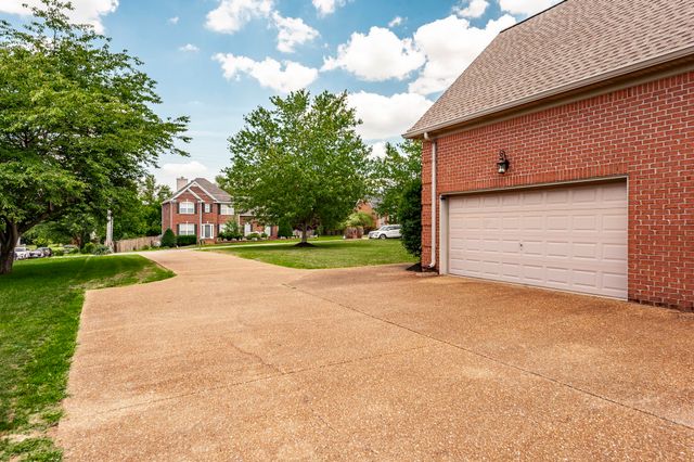 1703 Wrencrest Dr, Mount Juliet, TN 37122