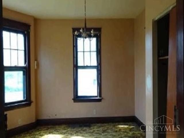 81 E Galbraith Road, Cincinnati, OH 45216