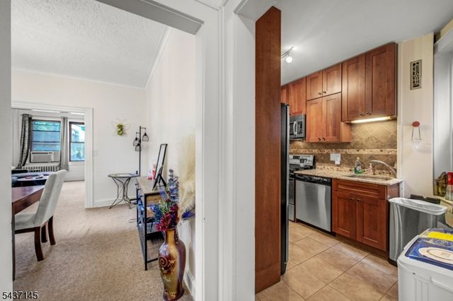 33 62nd street 1, West New York Town, NJ 07093