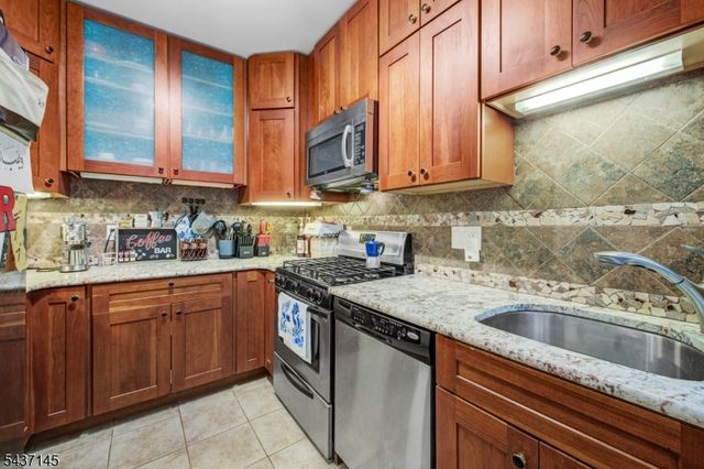 33 62nd street 1, West New York Town, NJ 07093