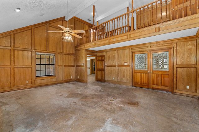 1605 McAllen, Henderson, TX 75654