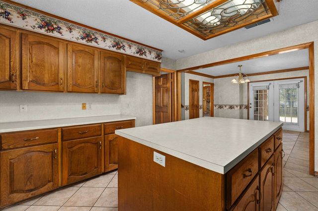 1605 McAllen, Henderson, TX 75654