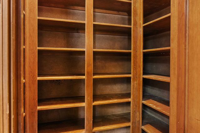 1605 McAllen, Henderson, TX 75654