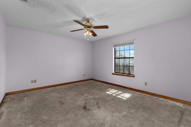 1605 McAllen, Henderson, TX 75654