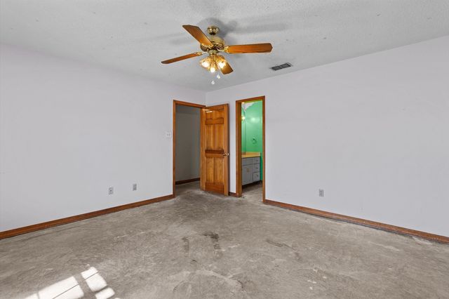 1605 McAllen, Henderson, TX 75654