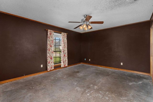 1605 McAllen, Henderson, TX 75654