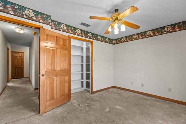 1605 McAllen, Henderson, TX 75654