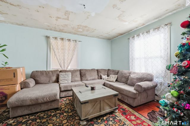 556 Boswell Avenue, Norwich, CT 06360