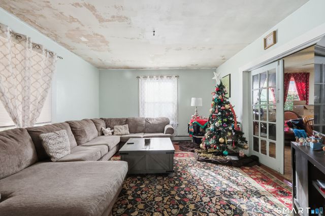 556 Boswell Avenue, Norwich, CT 06360