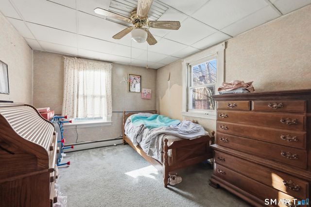 556 Boswell Avenue, Norwich, CT 06360