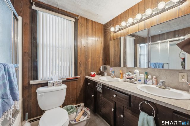 556 Boswell Avenue, Norwich, CT 06360