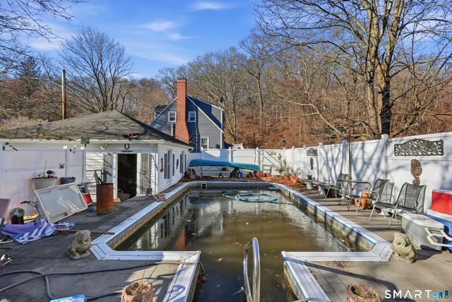 556 Boswell Avenue, Norwich, CT 06360