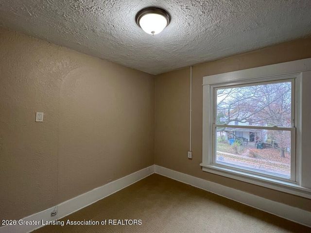 1729 Maplewood Avenue, Lansing, MI 48910