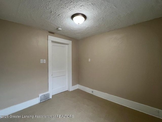 1729 Maplewood Avenue, Lansing, MI 48910