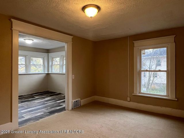1729 Maplewood Avenue, Lansing, MI 48910
