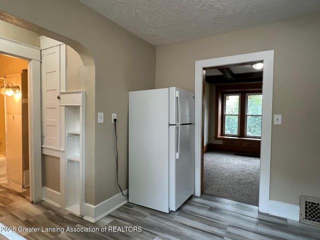 1729 Maplewood Avenue, Lansing, MI 48910