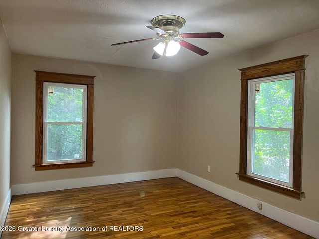 1729 Maplewood Avenue, Lansing, MI 48910
