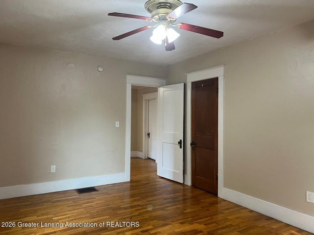1729 Maplewood Avenue, Lansing, MI 48910