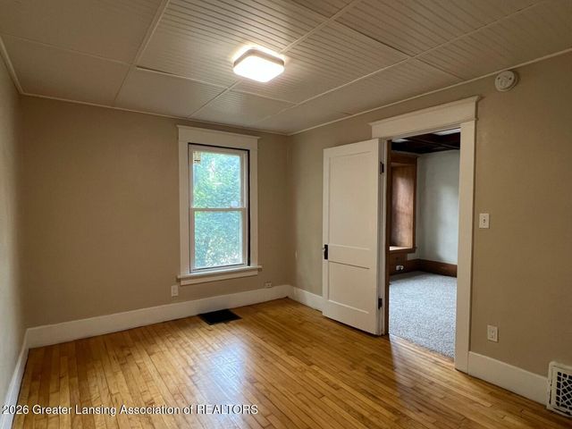 1729 Maplewood Avenue, Lansing, MI 48910